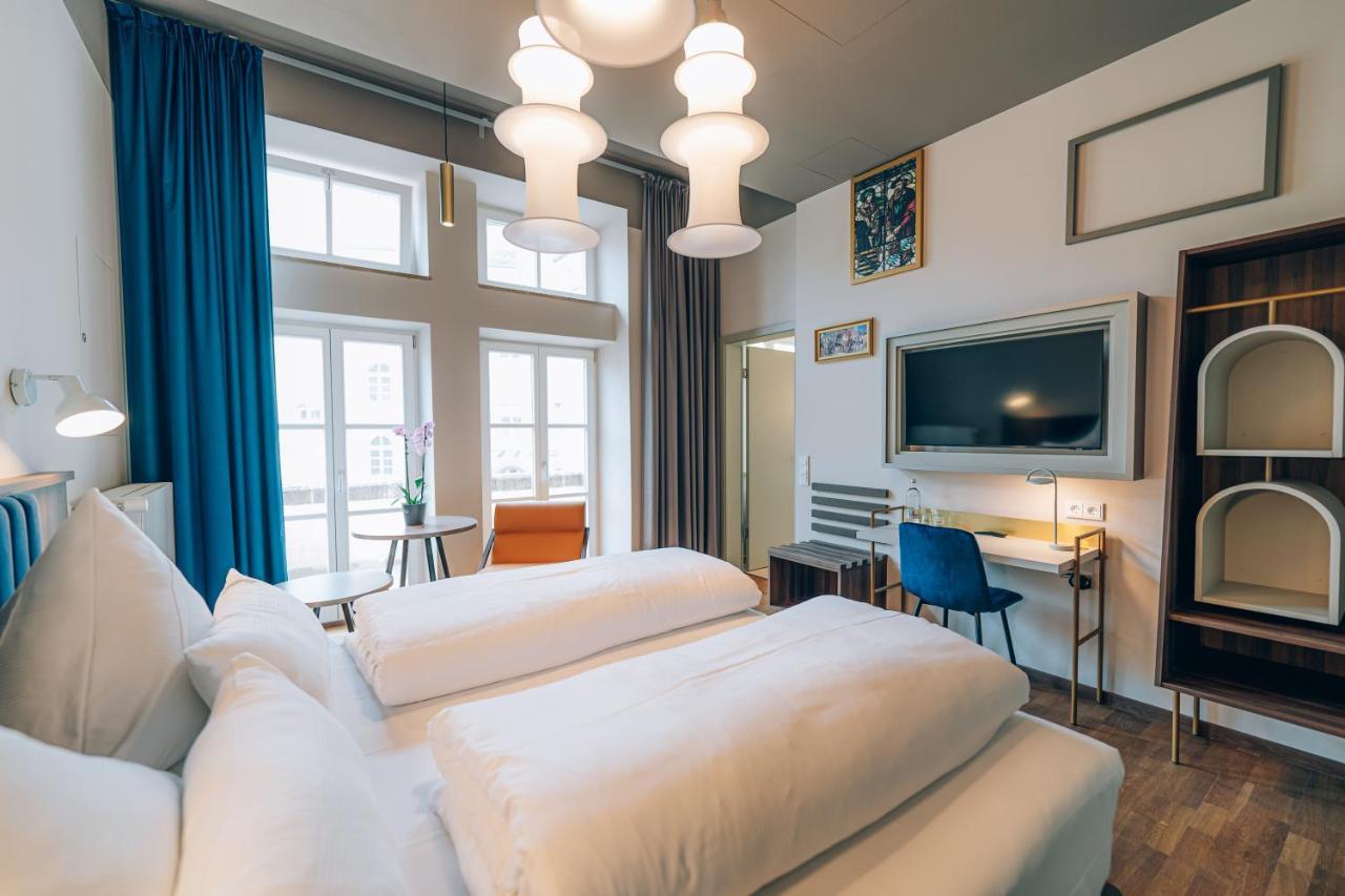 Hotel Amalia - Boutique Hotel ลันด์สฮูท ภายนอก รูปภาพ