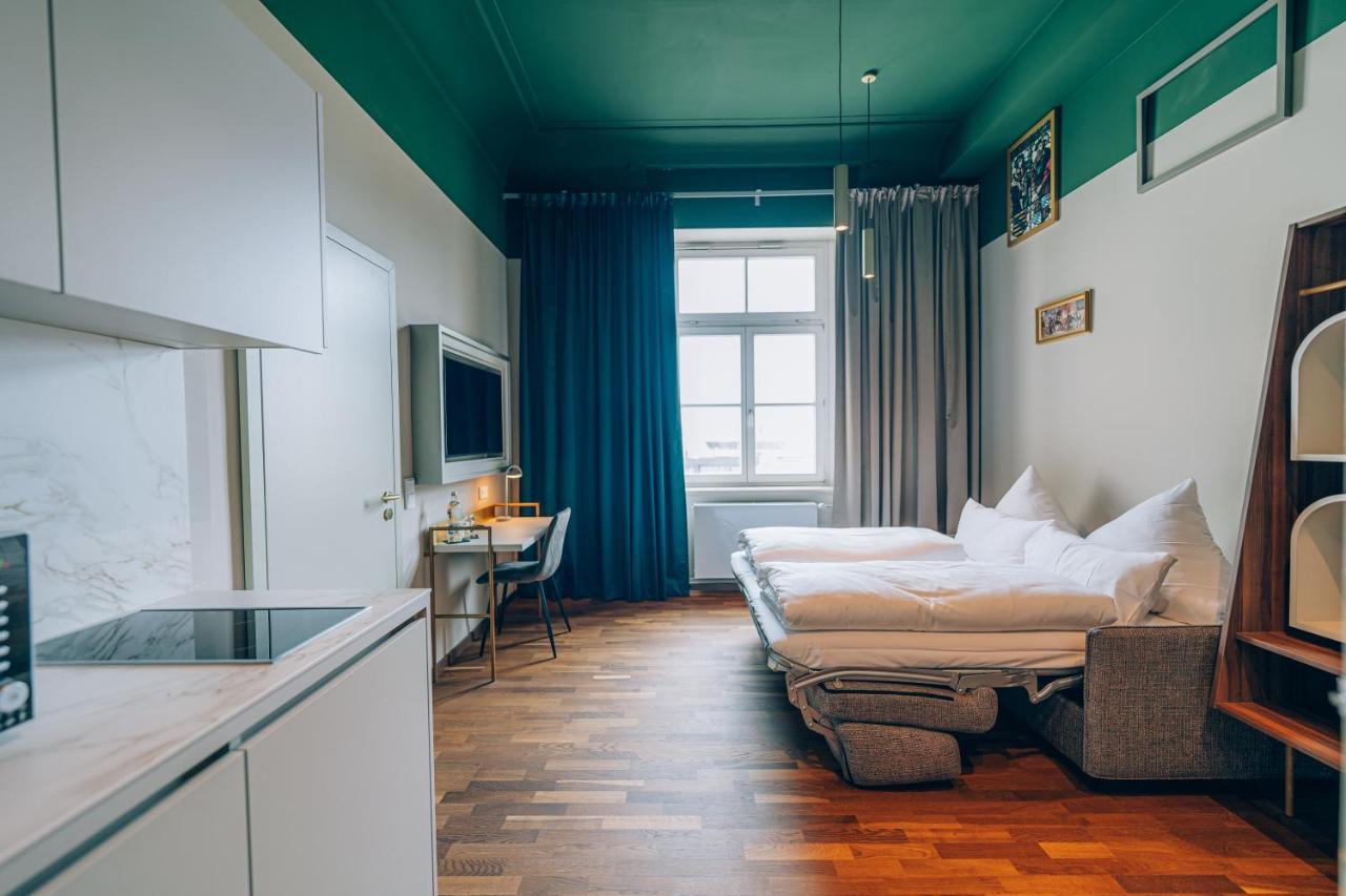 Hotel Amalia - Boutique Hotel ลันด์สฮูท ภายนอก รูปภาพ