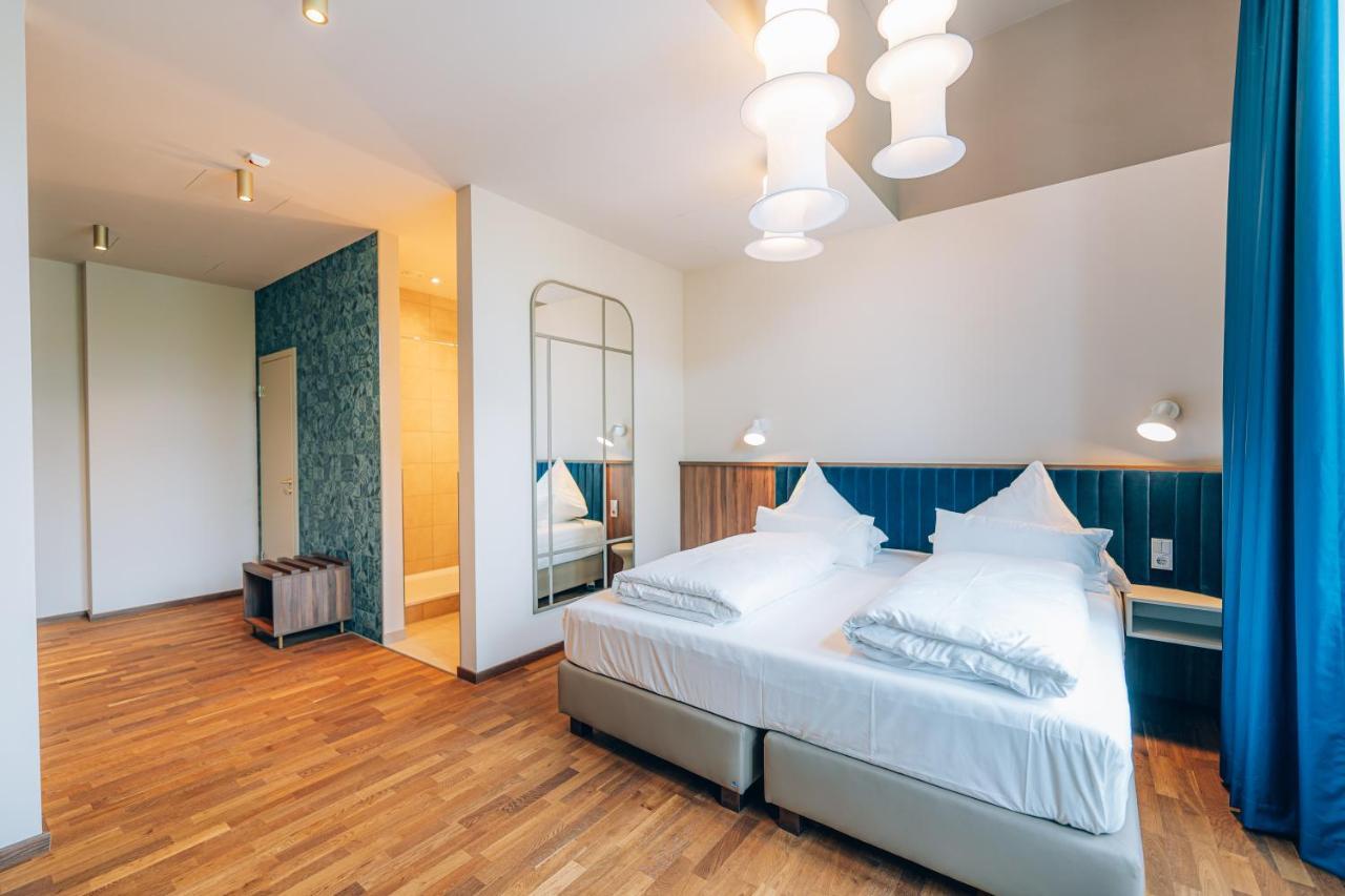 Hotel Amalia - Boutique Hotel ลันด์สฮูท ภายนอก รูปภาพ