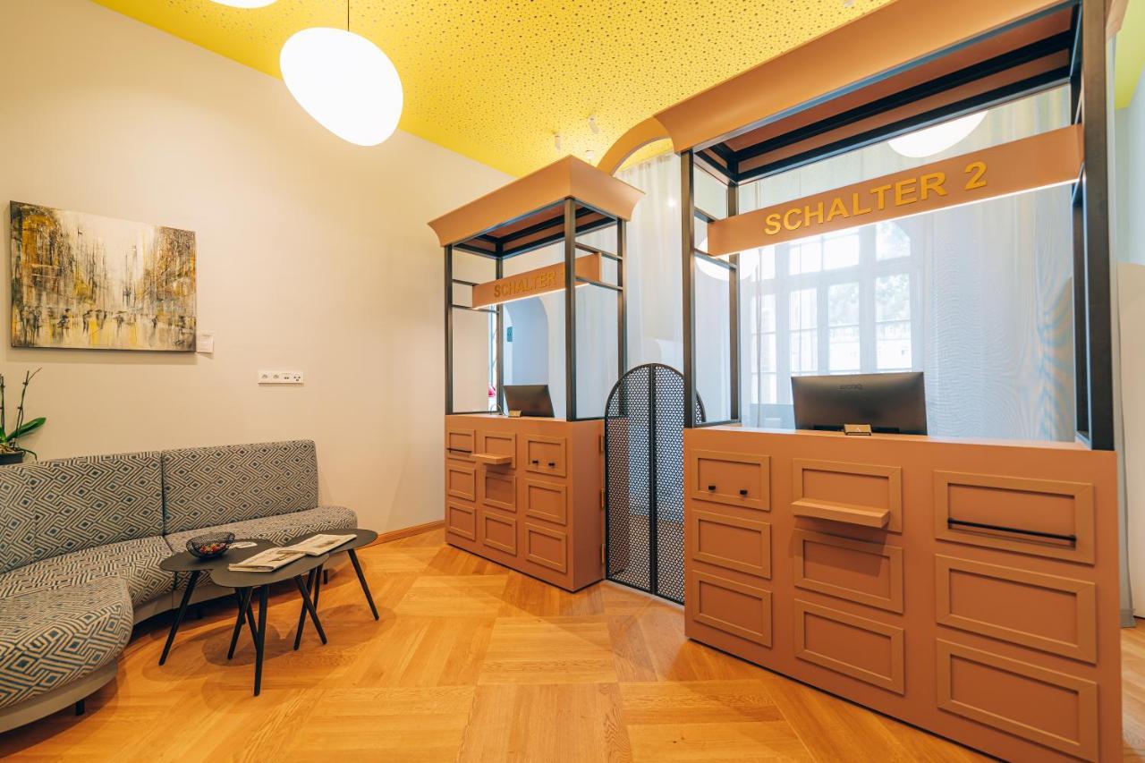 Hotel Amalia - Boutique Hotel ลันด์สฮูท ภายนอก รูปภาพ